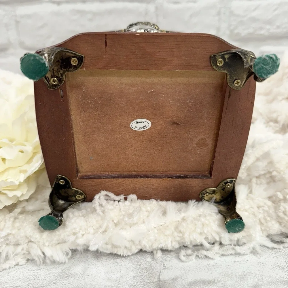 Vtg MeLe Small Wood Claw Foot Jewelry Music Box Stain Glad Flower Pretty Dainty